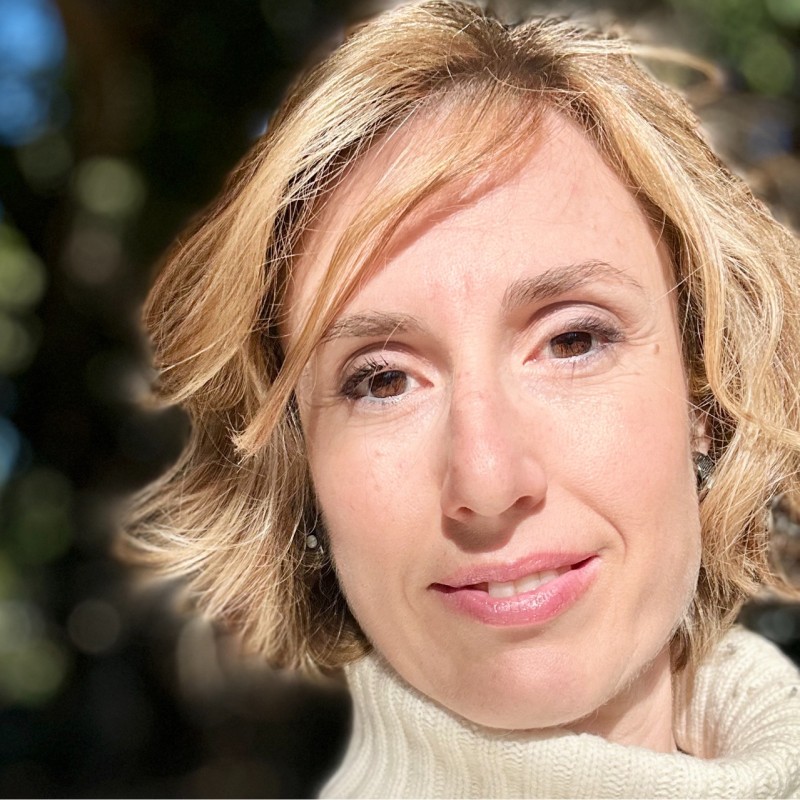 Foto de Laura Gil, responsable de Sales and strategy en Caefy